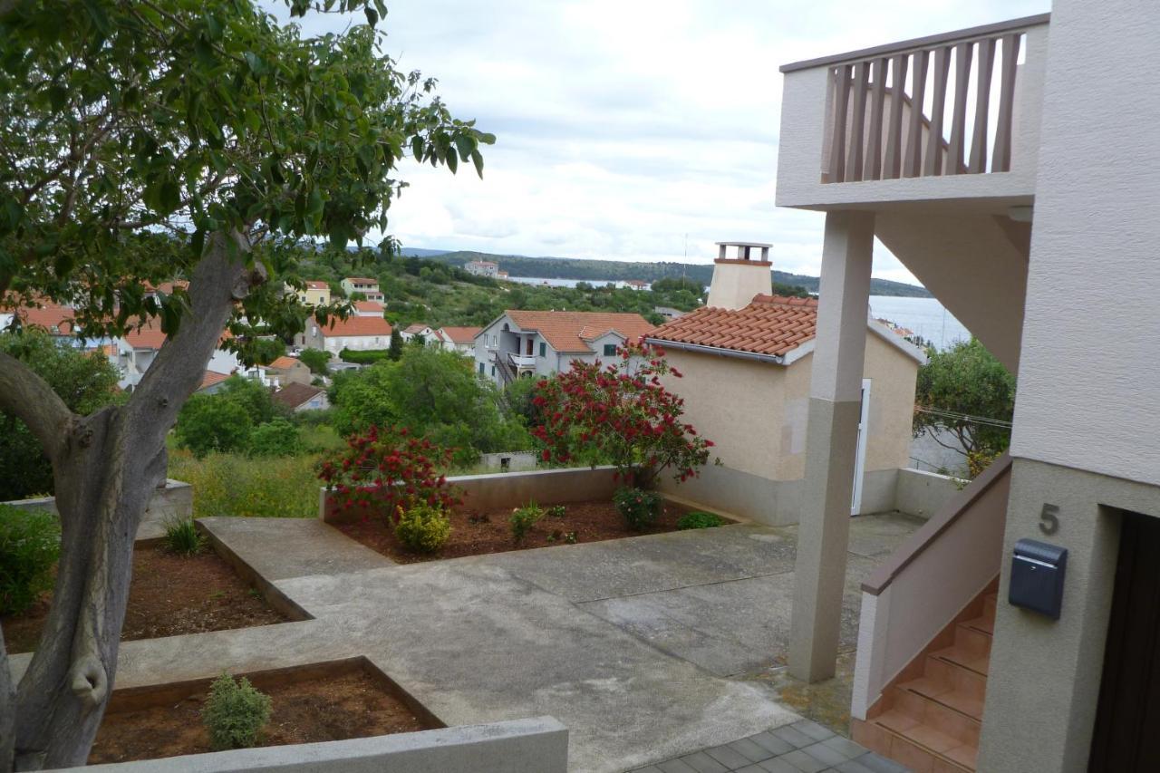 Apartments With A Parking Space Sali, Dugi Otok - 8154 Extérieur photo