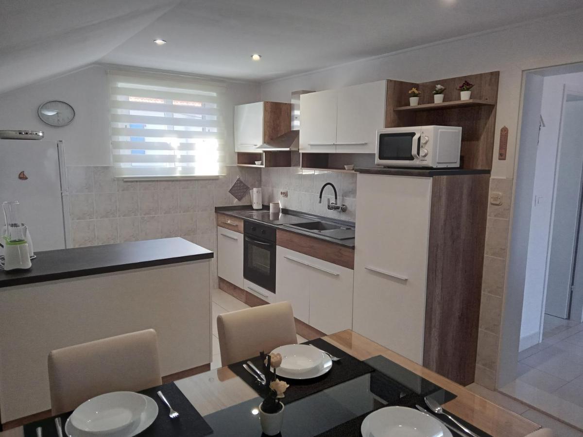 Apartments With A Parking Space Sali, Dugi Otok - 8154 Extérieur photo